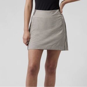 Athleta Brooklyn Textured 16” Skort Gray White Striped